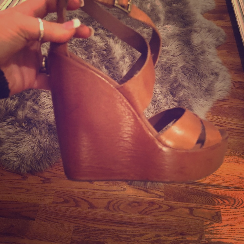 Leather wedges